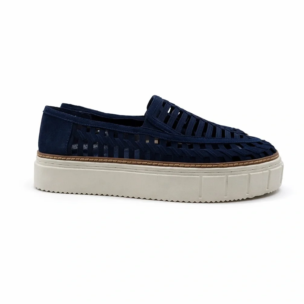 Vince Camuto Romeena Navy Blue Perforated Platform Slip-On Sneaker Size 9